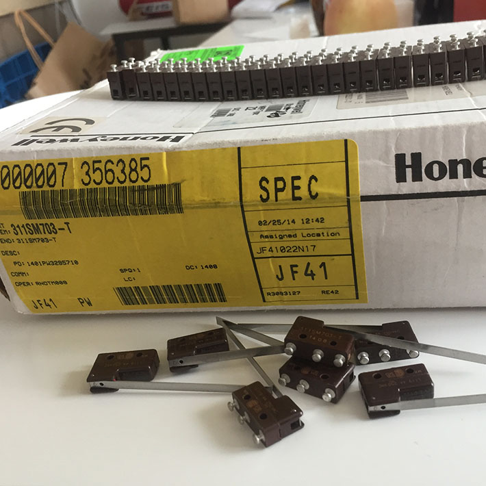 311SM703-T  Honeywell   进口原装